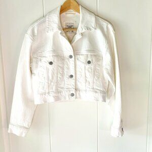 NWOT White, cropped jean jacket by Abercrombie & Fitch size XXS